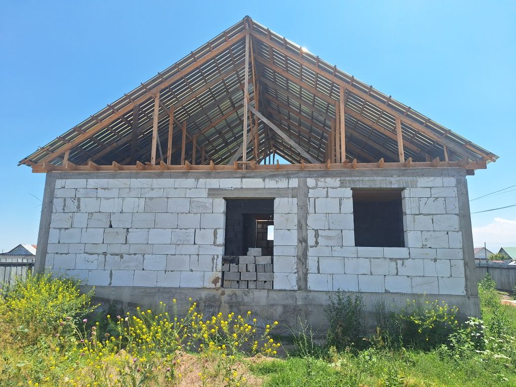 Продам времянку и недостроенный дом
