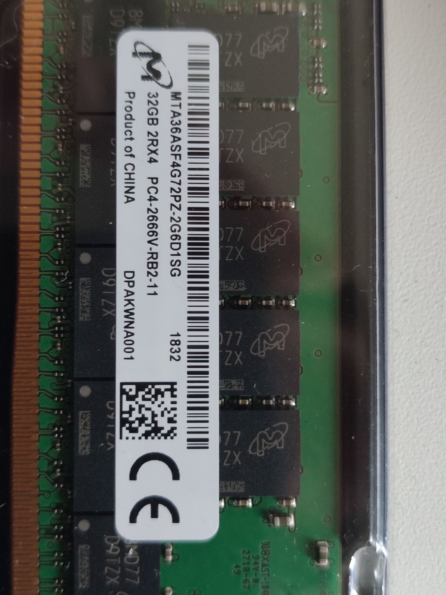 Серверная оперативная память ddr 4,  32 гигабайта