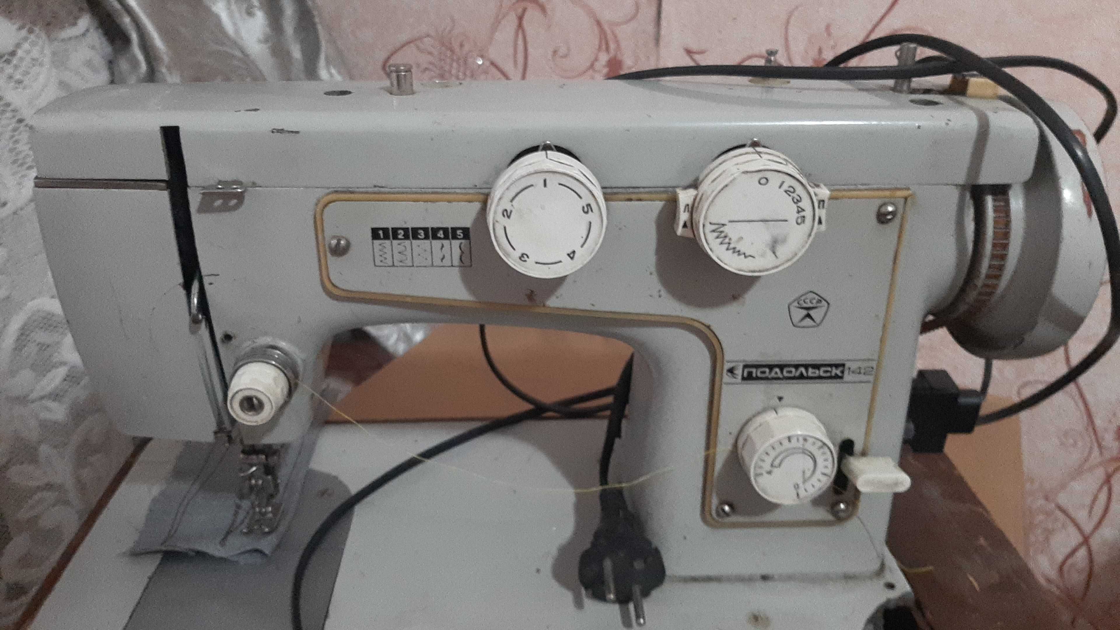 Продам швейную машинку,электрическая,чайка,работает отлично!