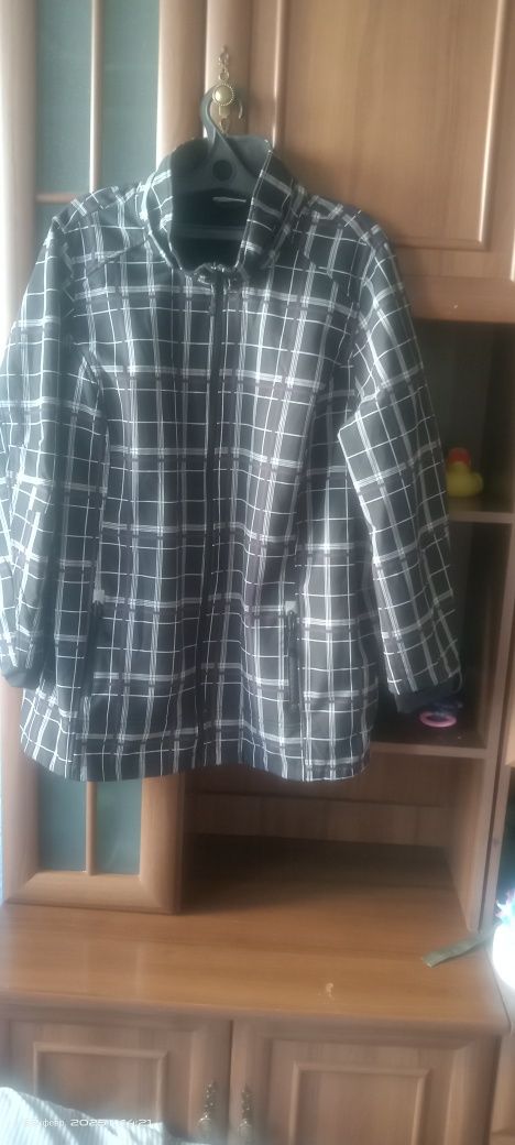 Продам куртку...