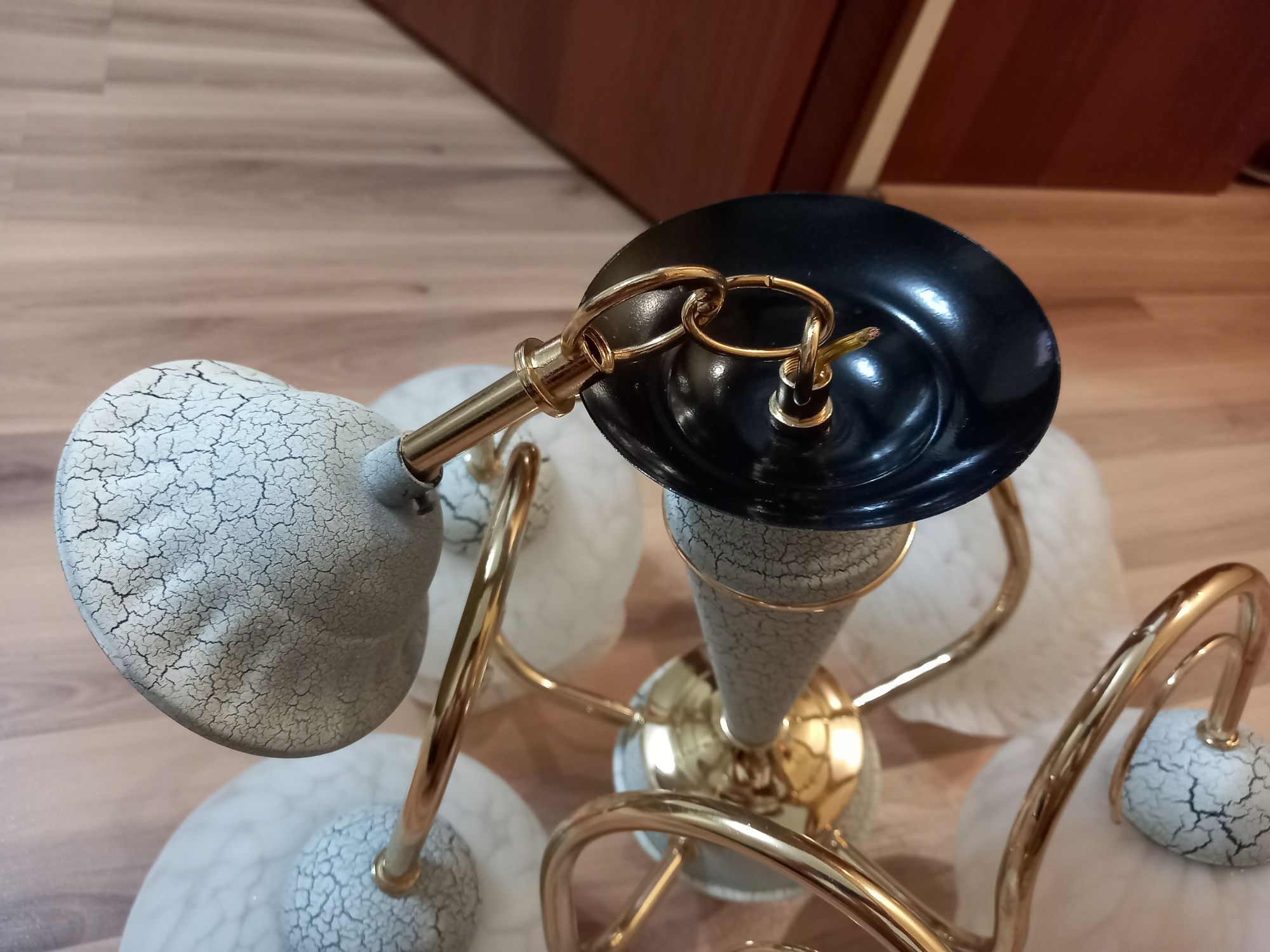 Продам люстру 5 рожковую