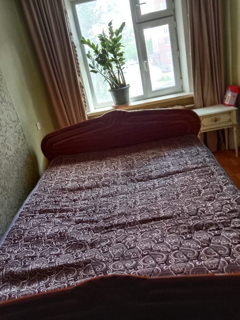 Продаю б/у кровать
