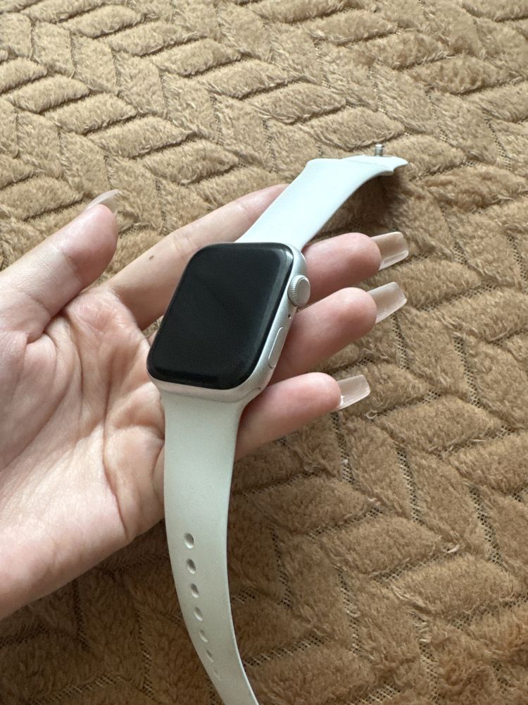 Apple watch SE 2 Gen (2022) 44 mm