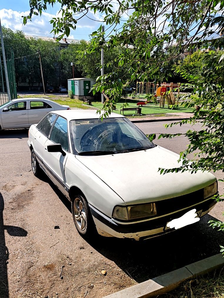 Продаю машину Audi 80