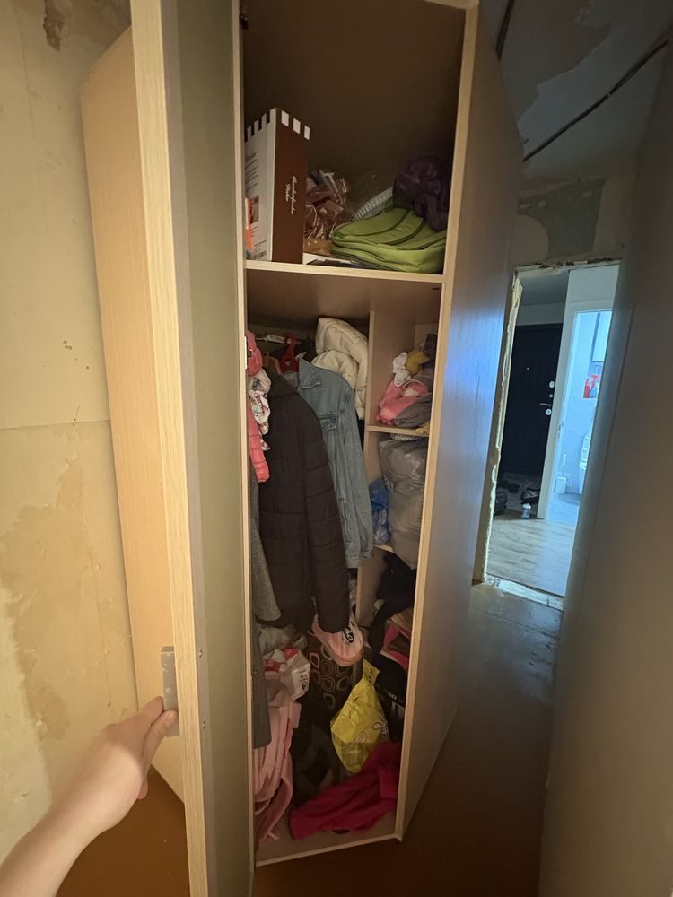 Шкаф угловой в прихожую
