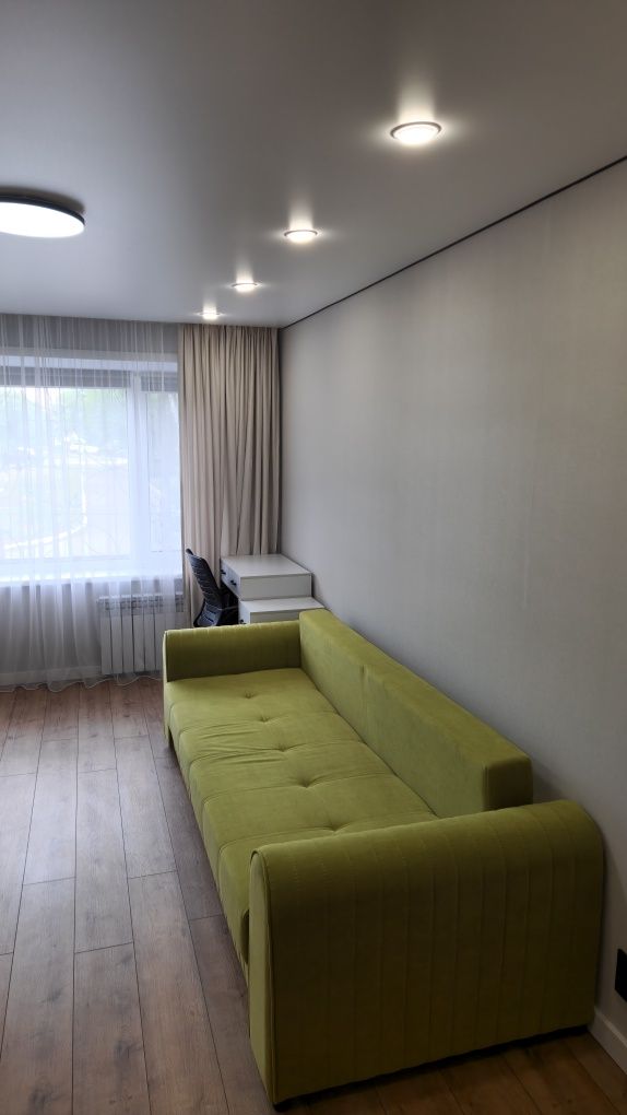 Продам 1-комнатную квартиру, 39.2 м², 1 этаж, дизайнерский ремонт