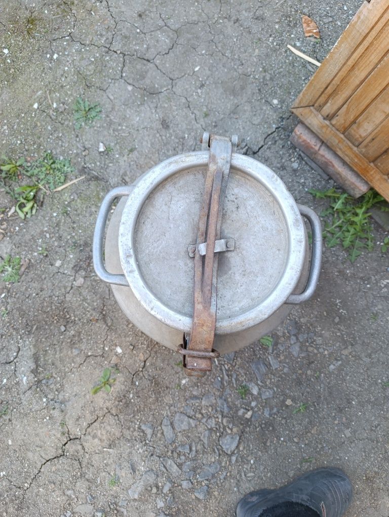 Продам флягу алюминиевую 40 литров