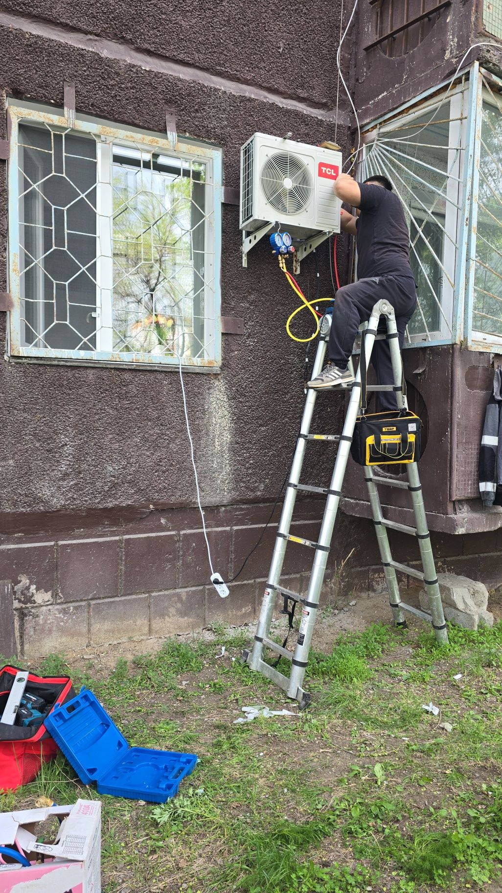 Установка кондиционера, алмазное бурение без пыли.