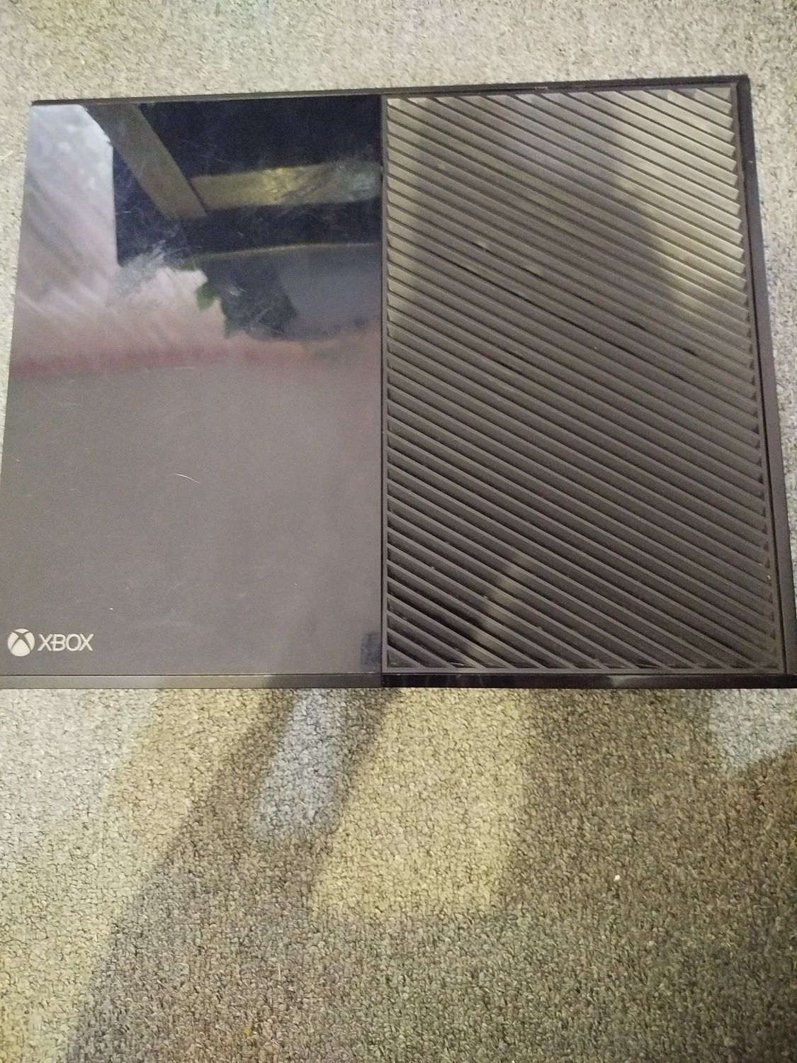 Продам Xbox one с блоком питания,без джостиков