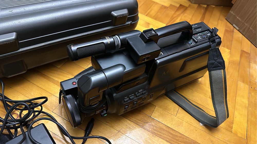 Продам VHS-камера Panasonic M10
