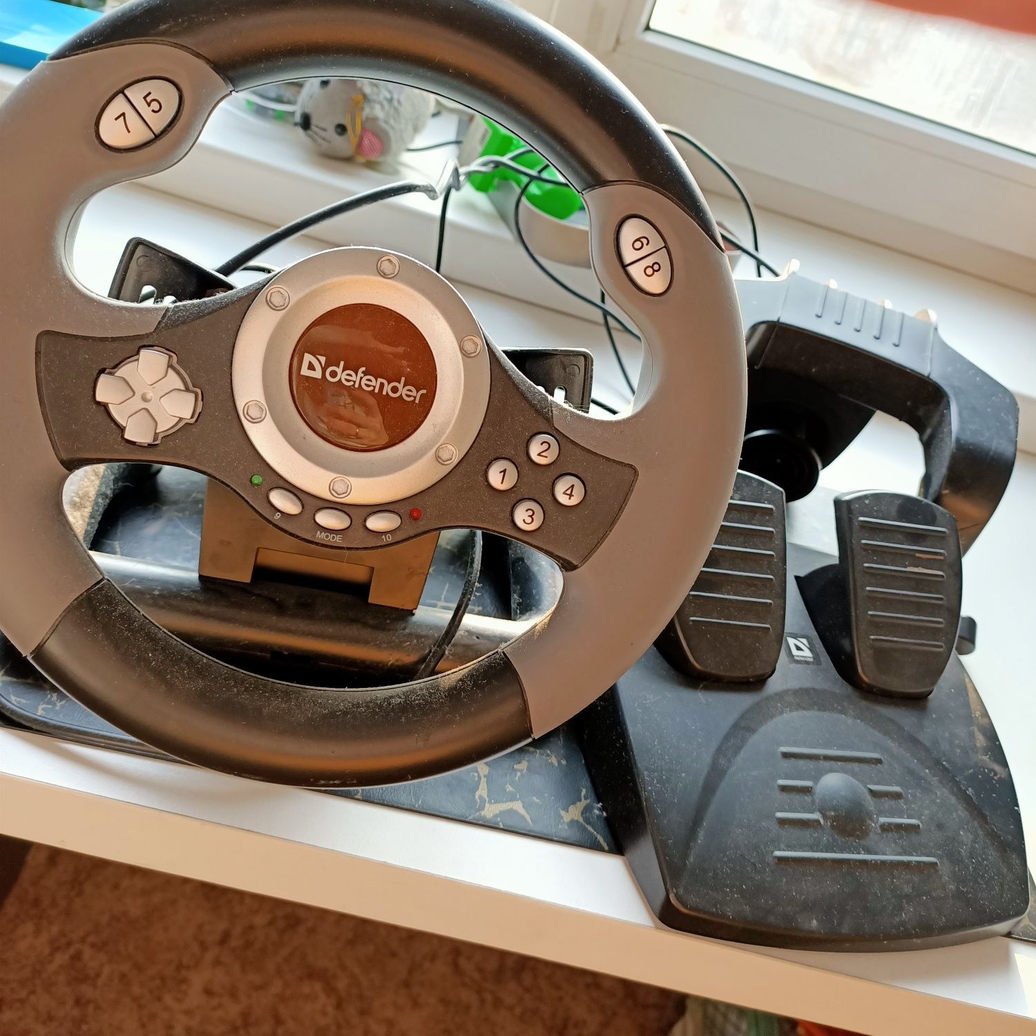 Продам игровой контролёр defender challenge  mini  LE 64351