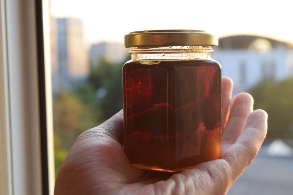 Баночки с медом, можно использовать под медовые тойбастар