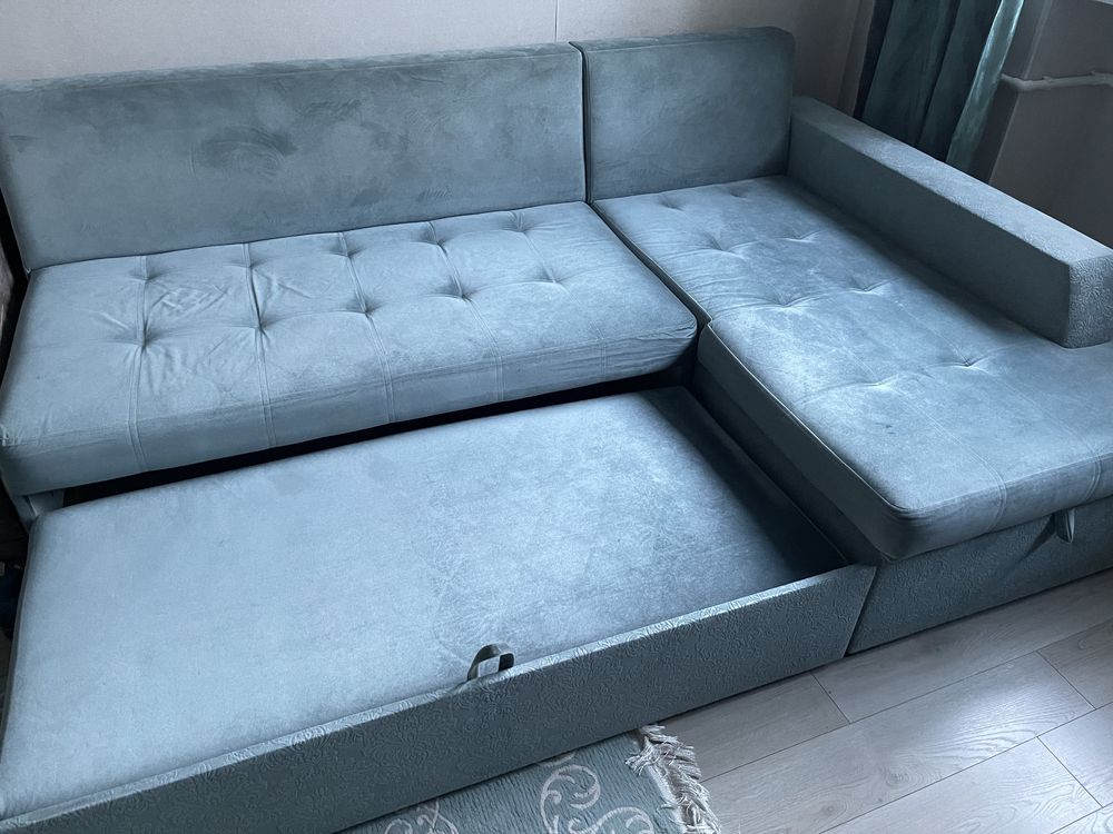 Срочно продам диван