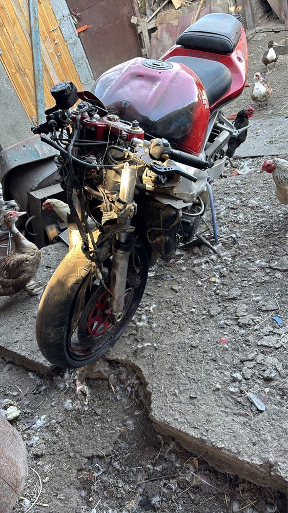 Продам suzuki gsxr 600