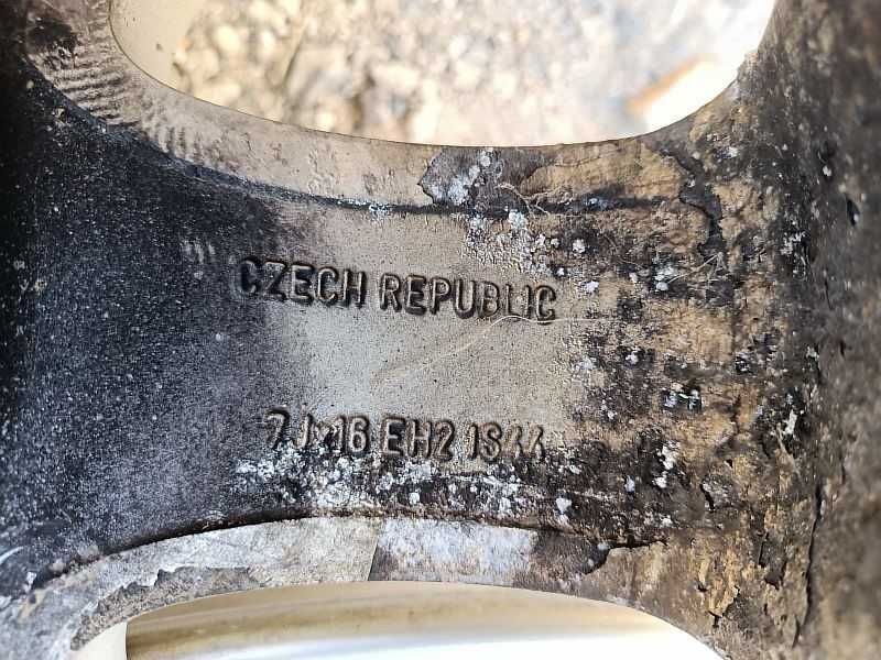 Продам оригинальные легкосплавные диски 151 стиль на БМВ 3