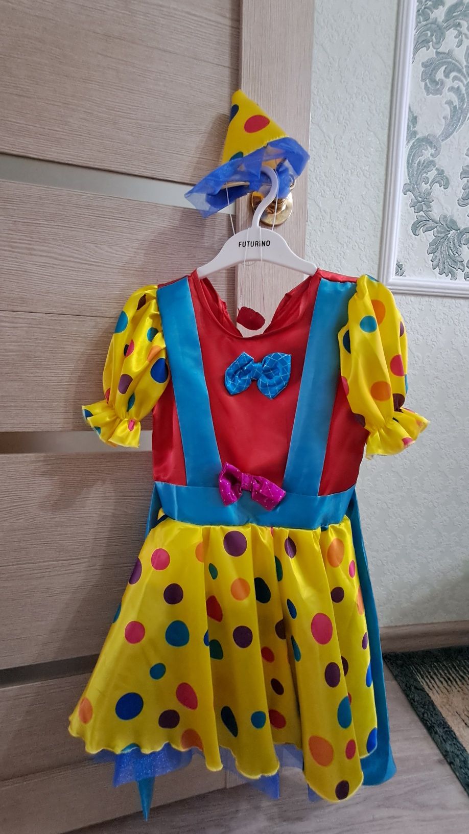 Продам костюм Клоунессы