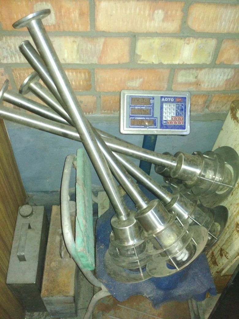 Продам уличные фонари подсветки 5шт