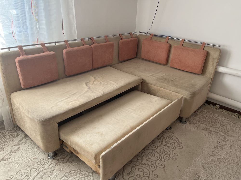 Диван для кухни мягкий уголок