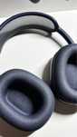 AirPods Max черные.