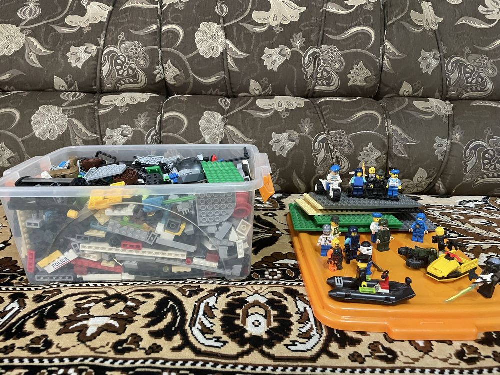 Коструктор Lego оригинал.