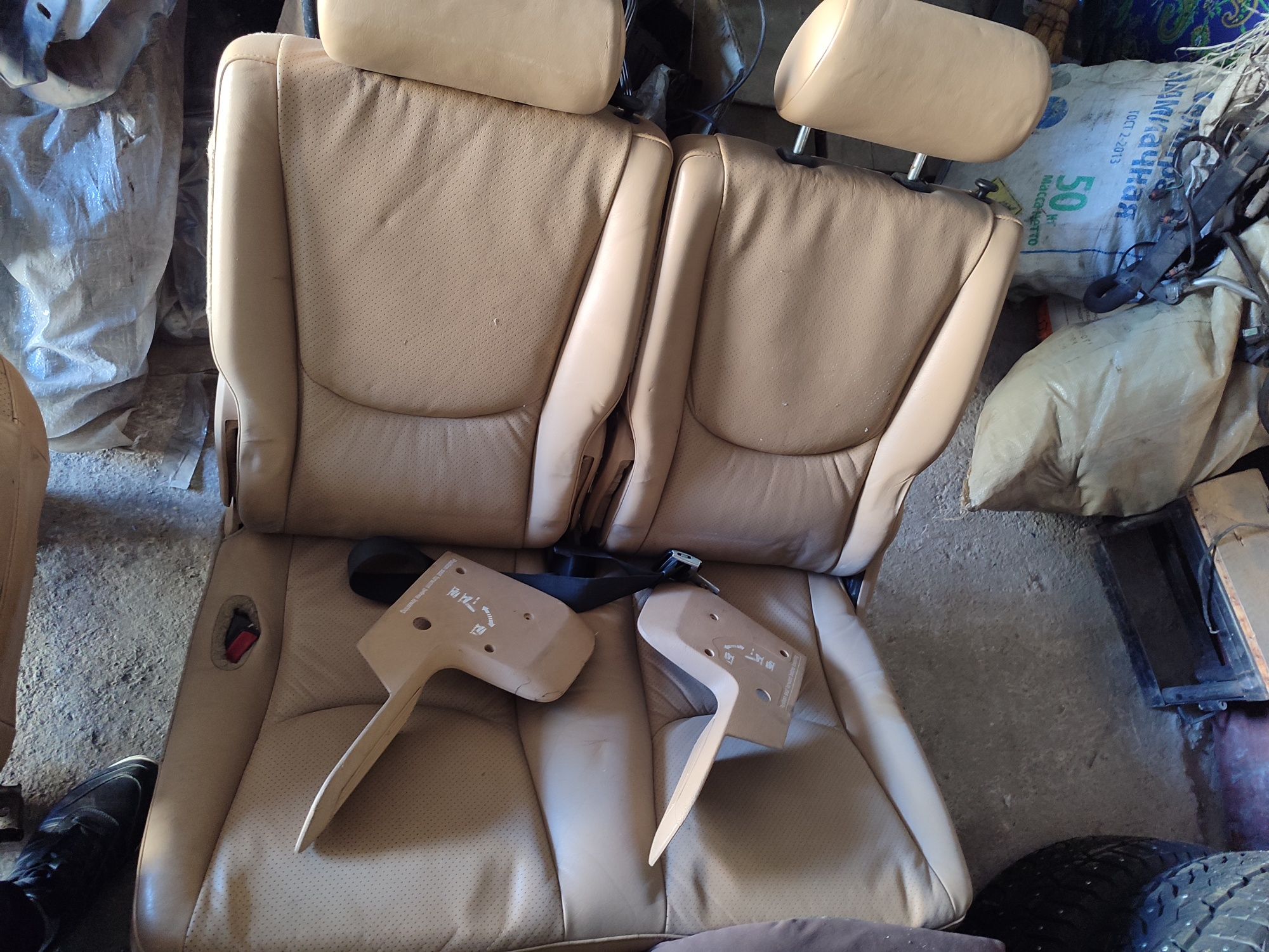 Продам сиденья от w163 ml320