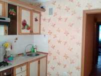 Продам 3 комн., 2 этаж, 4 мкр.