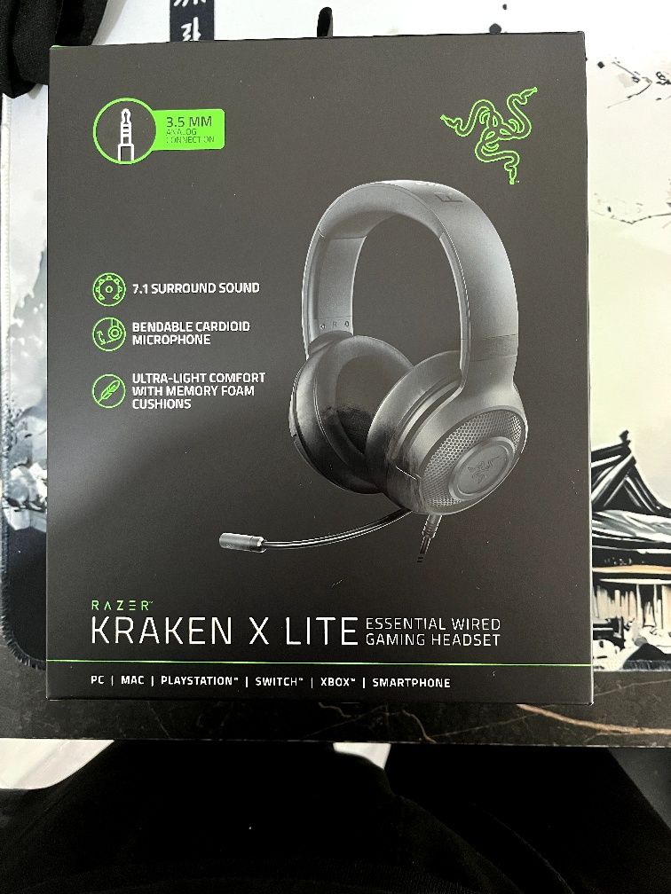 Продаю наушники Razer
