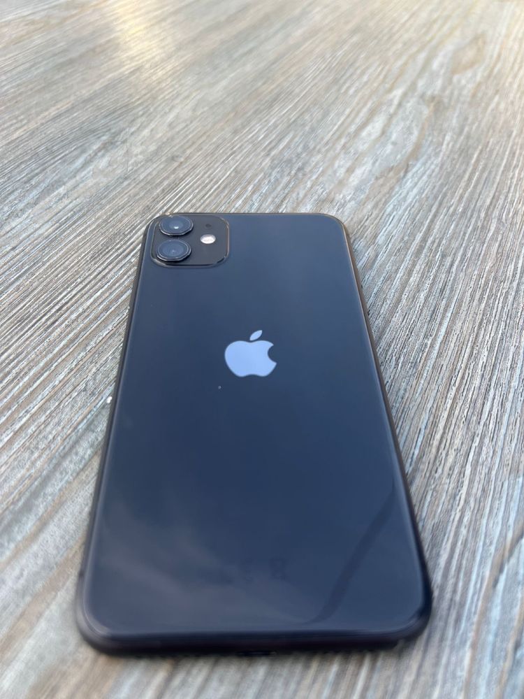 iPhone 11 64гб всё работает