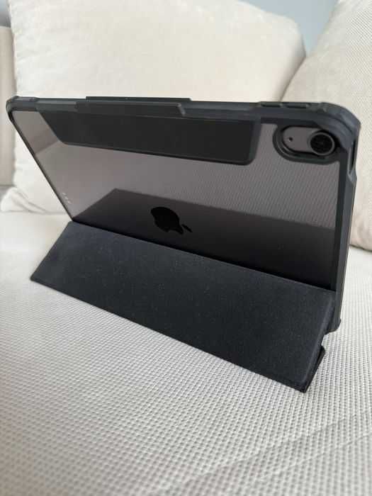 Tablet Apple iPad Air 5. поколения - 64 ГБ, Wi-Fi, экран 10,9"