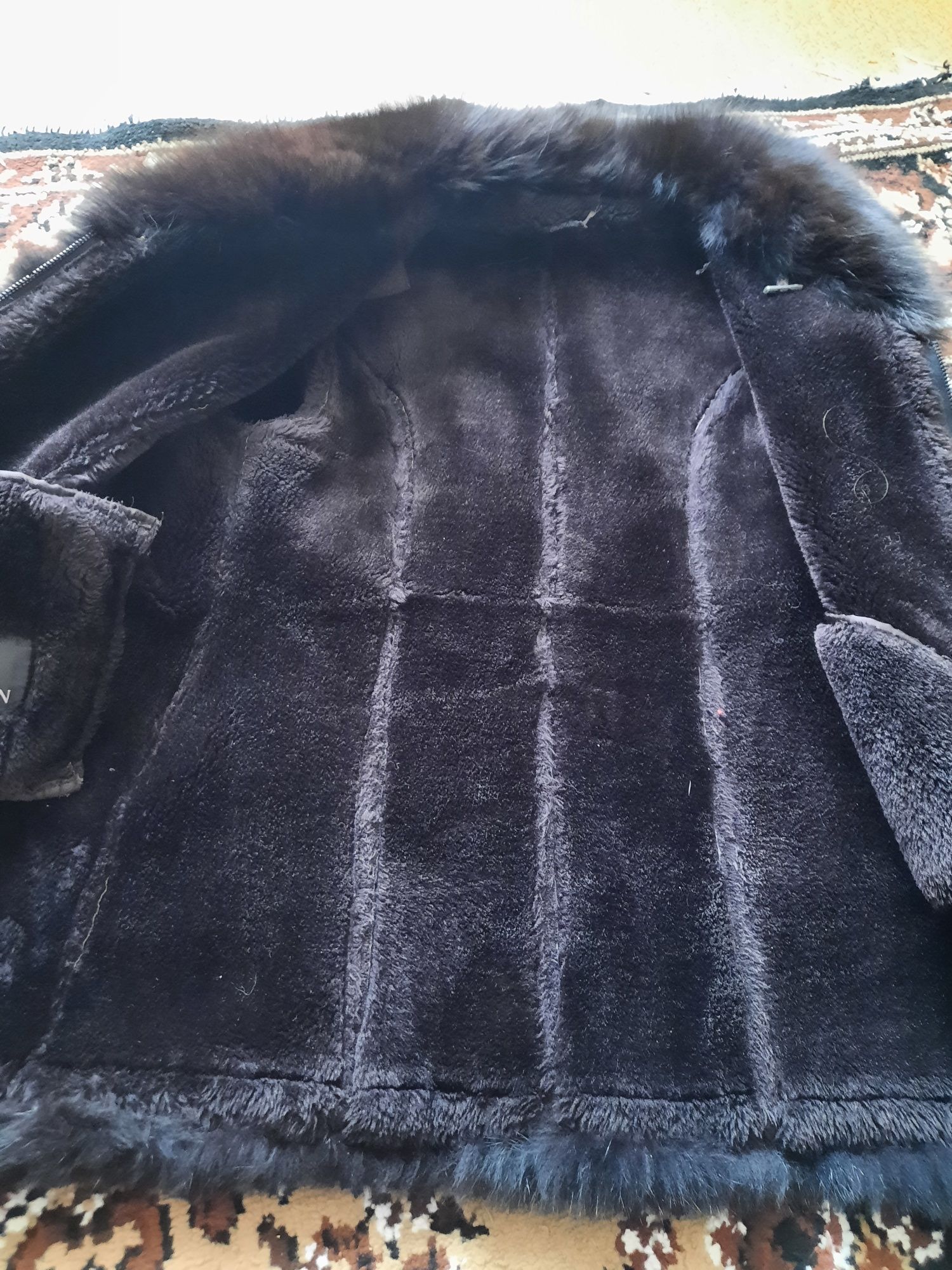 Продам дубленку коричневая и черная