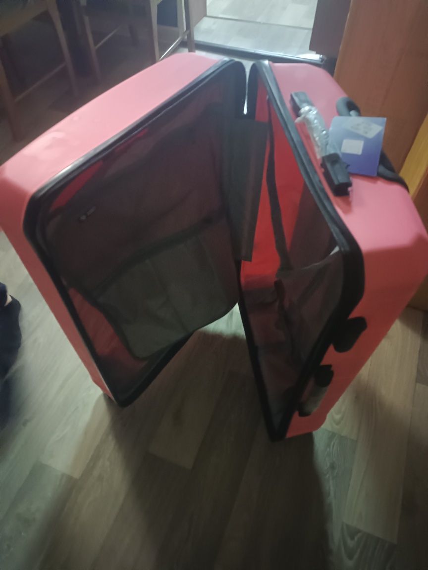 Продам чемодан 110л, цвет коралловый.Новый.