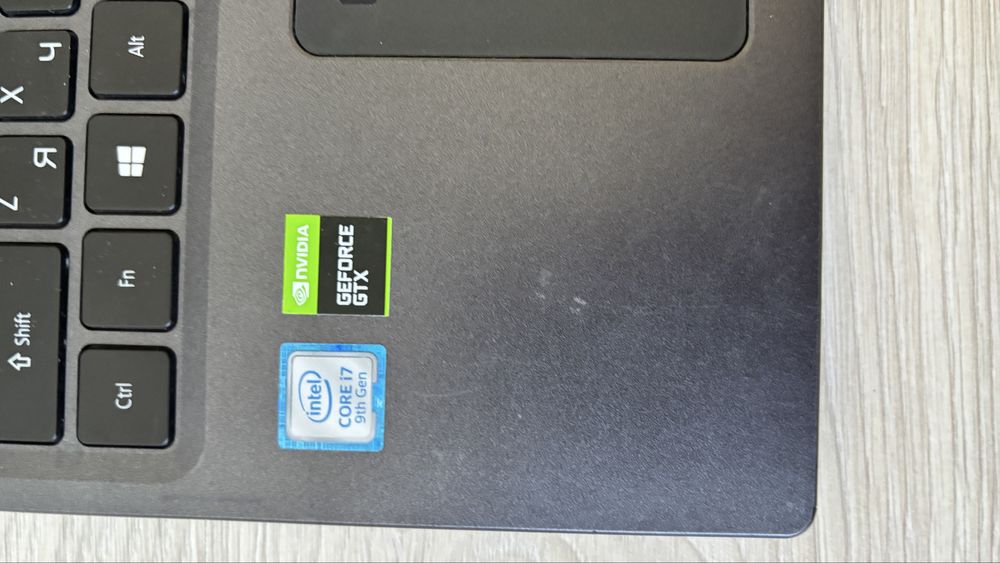 Продаю Acer aspire в отличном состояние в подарок дам клавиатуру и мыш