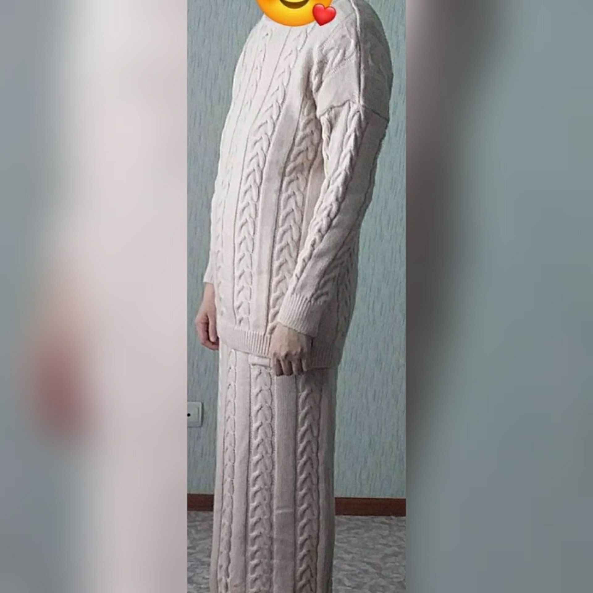 Свитер с длинной  юбкой