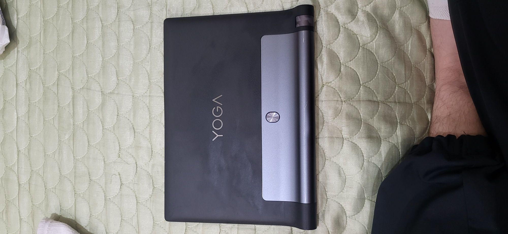 Планшет Lenovo Yoga