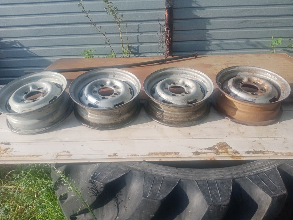 Продам четыре диска