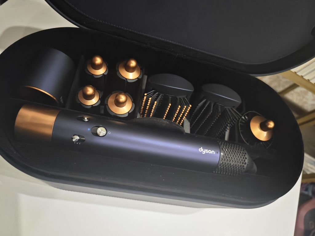Dyson Stailer  фен