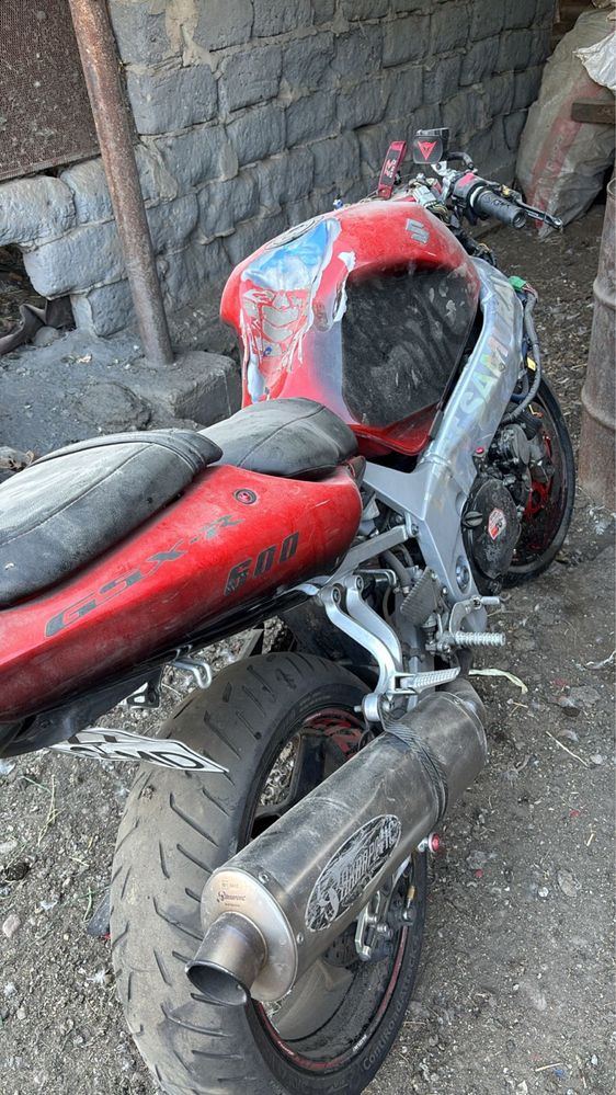 Продам suzuki gsxr 600