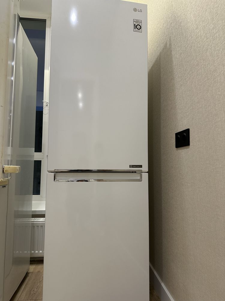 Продам Холодильник LG GA-B459SQCL
