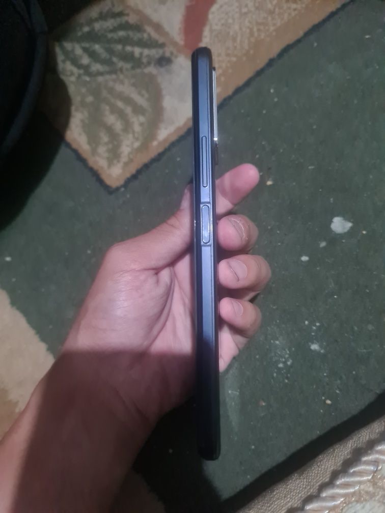 Vivo  Y33s смартфон.