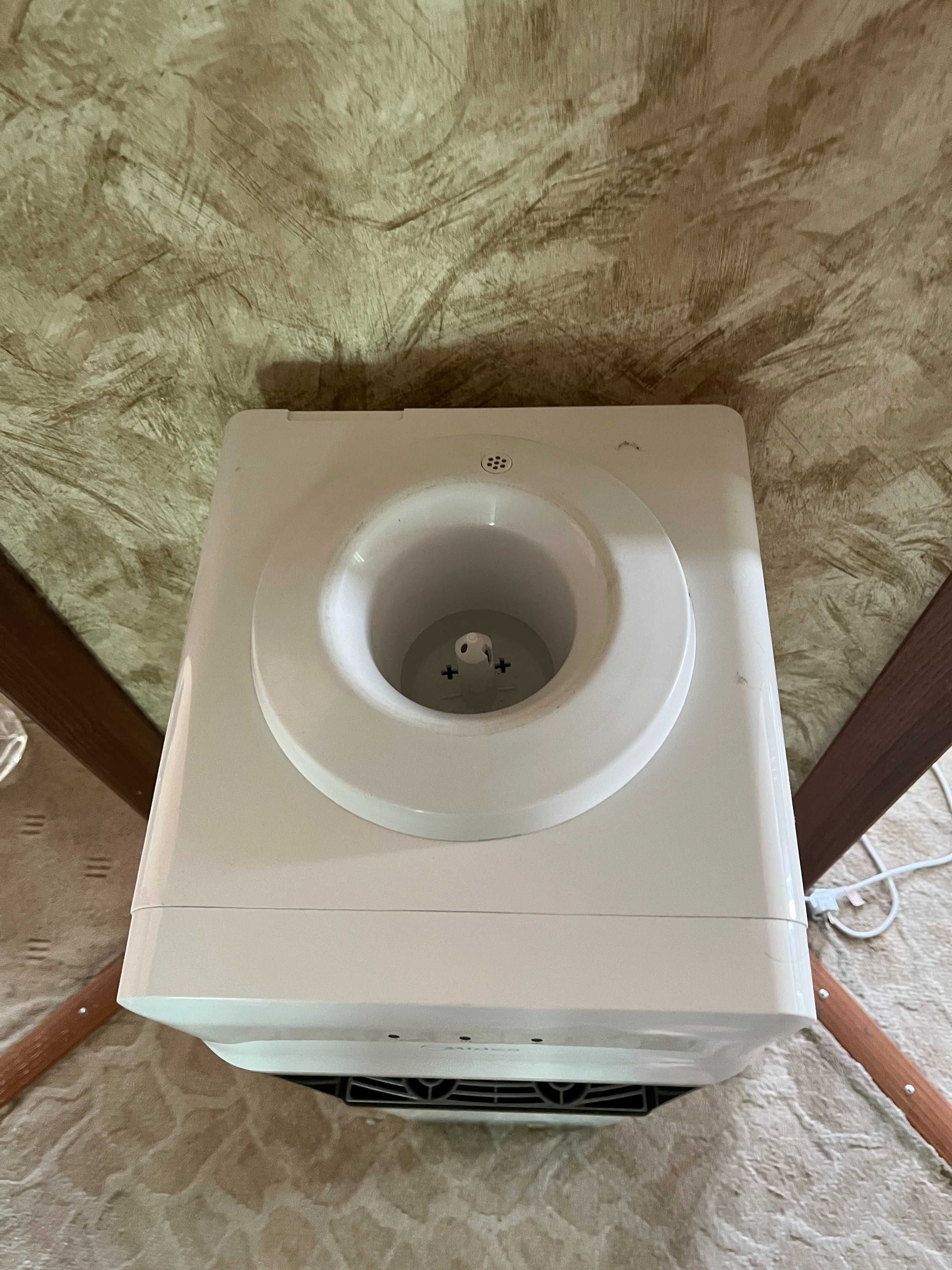 Кулер для воды Midea MK‑40E  охлаждение + горячая вода, тихий