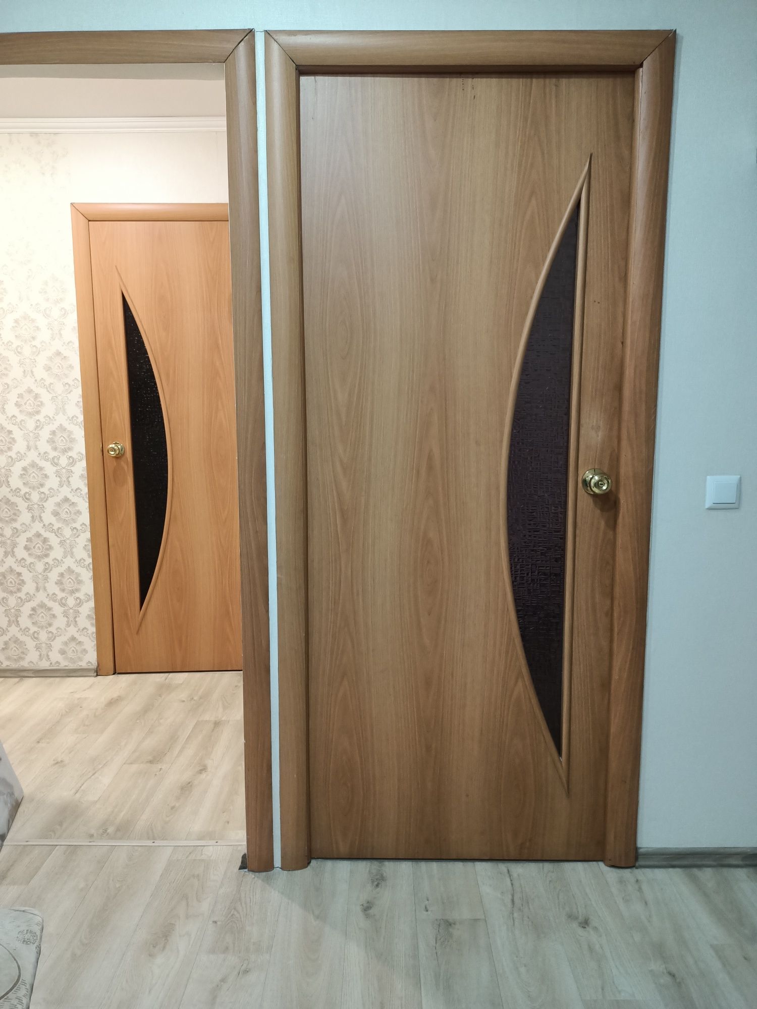 Продам межкомнатные двери, б/у в хорошем состоянии