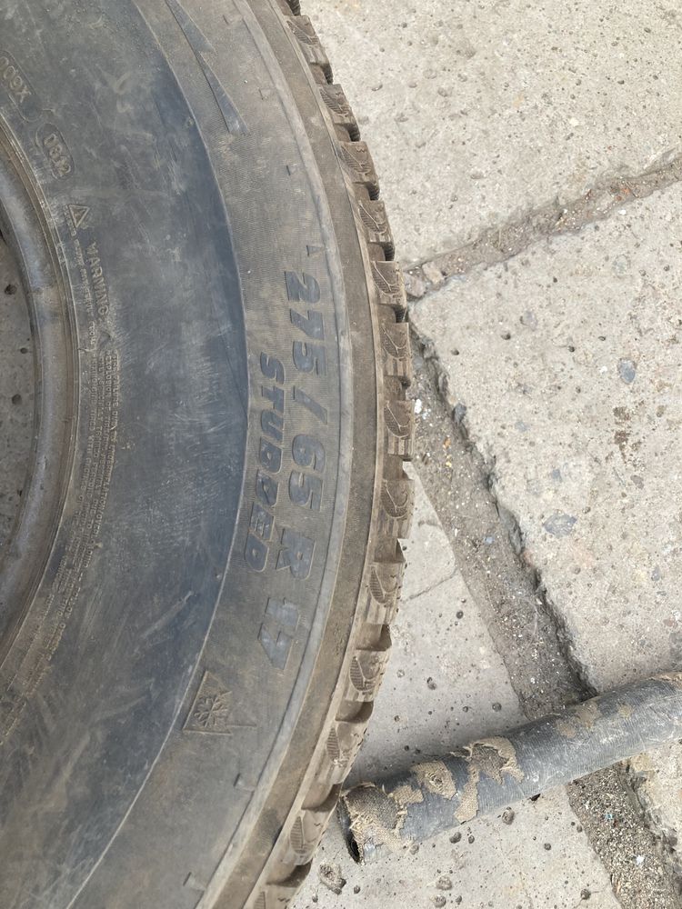 Продам резину на 15 и 17 (читайте описание)