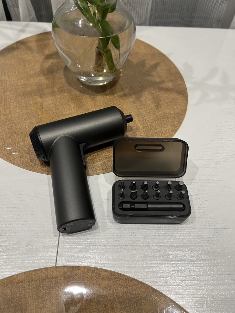 Аккумуляторная отвертка Xiaomi Mijia Electric Screwdriver