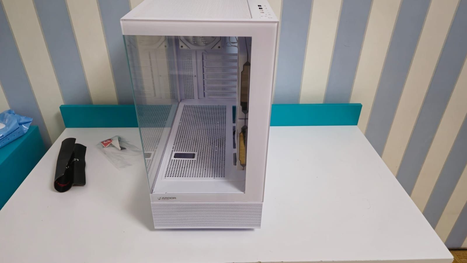 Корпус для компьютера ARDOR GAMING Crystal CC1 White белый