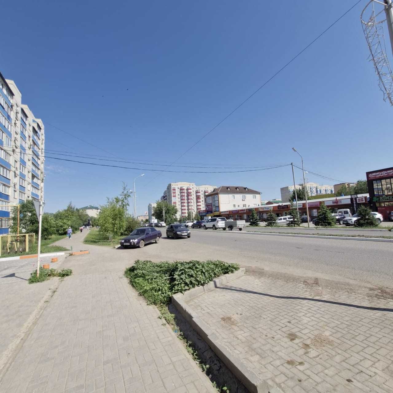 Продам трехкомнатную квартиру мкрн. им. Д.А. Конаева д. 58 (6 Мкр)