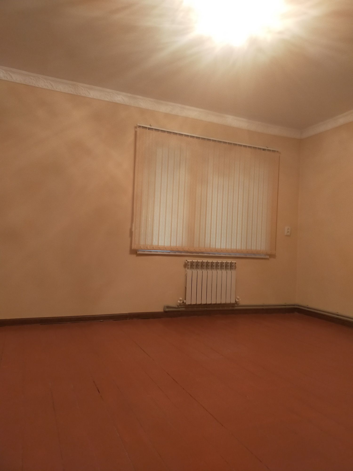 Совхоз Капланбекте( Сарыағаш емес) квартира(дом) сатылады срочно