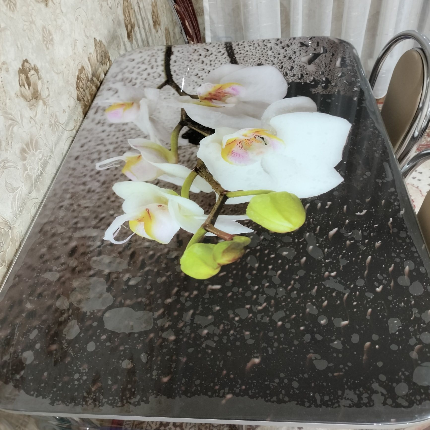 Стол кухонный стеклянный