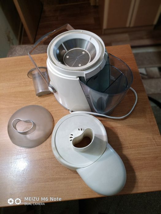 Продам соковыжималку