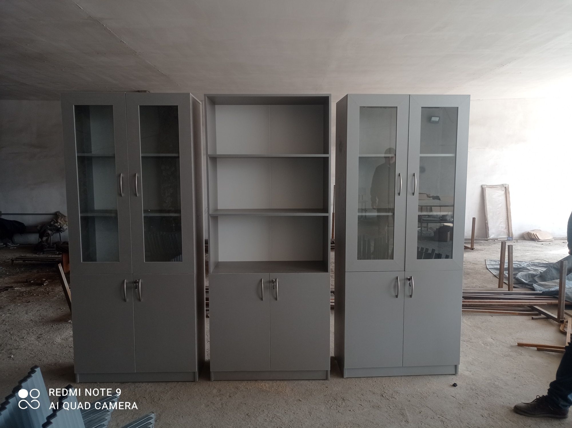 Школьная парта + 2 стулья
