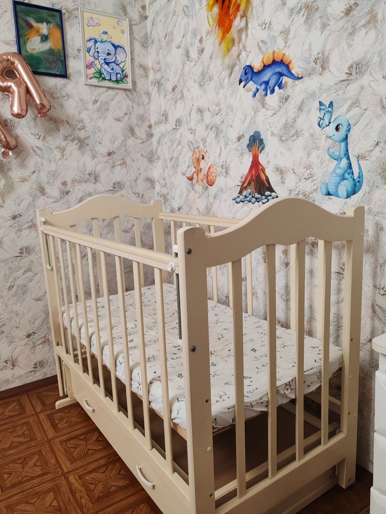 Продам детскую кроватку 120*60